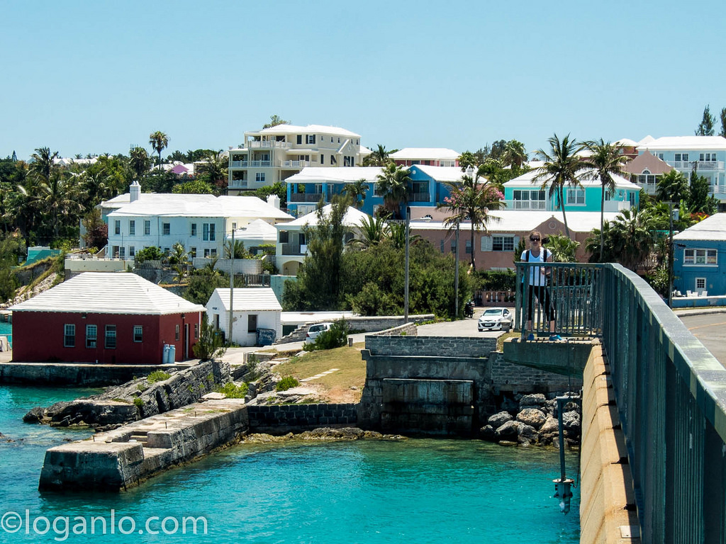 Bridge off a Boaz Island