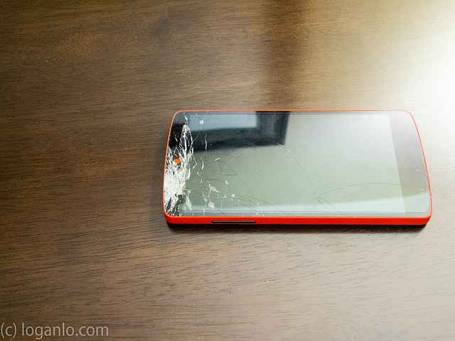 Cracked Nexus 5 Screen